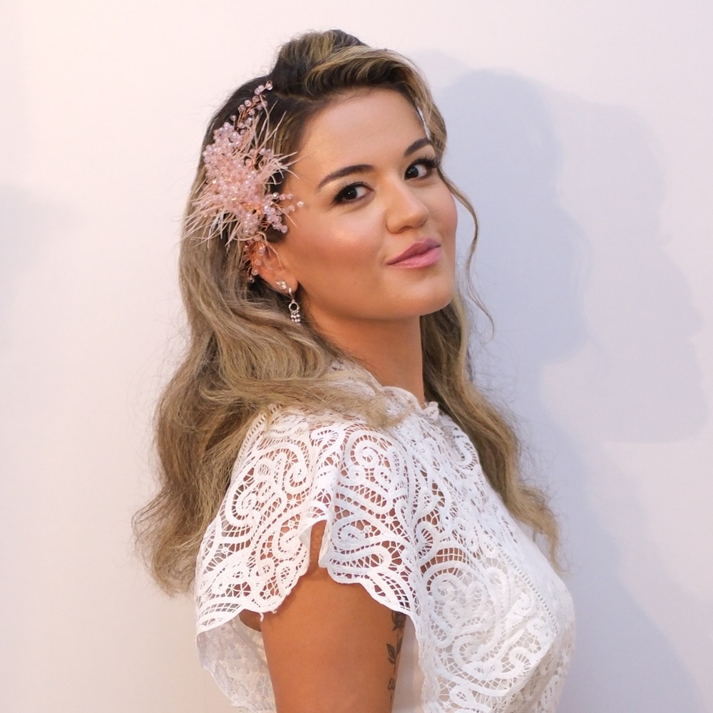 Meet your Posher, Afra